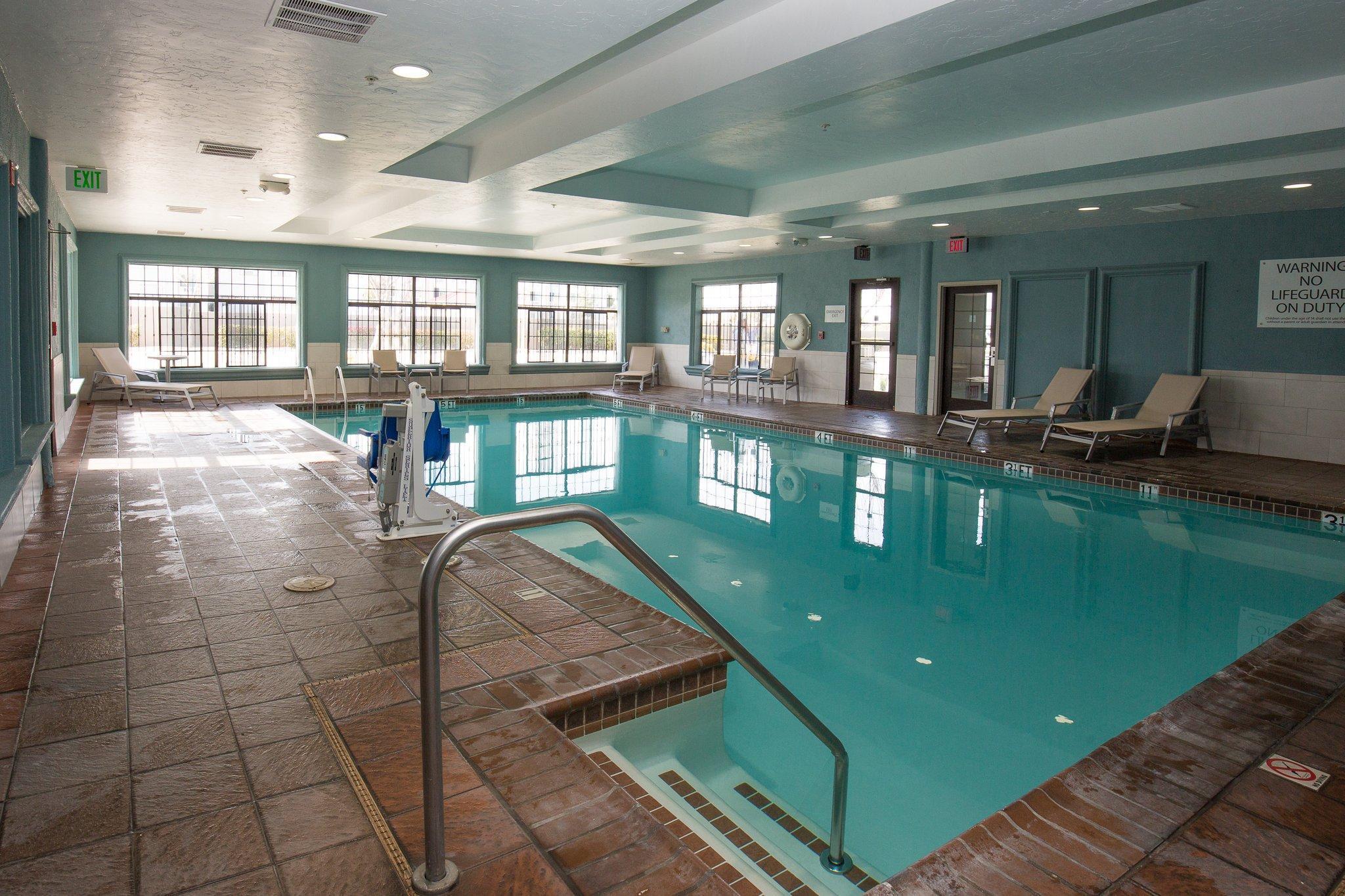 Holiday Inn Express Hotel & Suites Hesperia, An Ihg Hotel Екстериор снимка