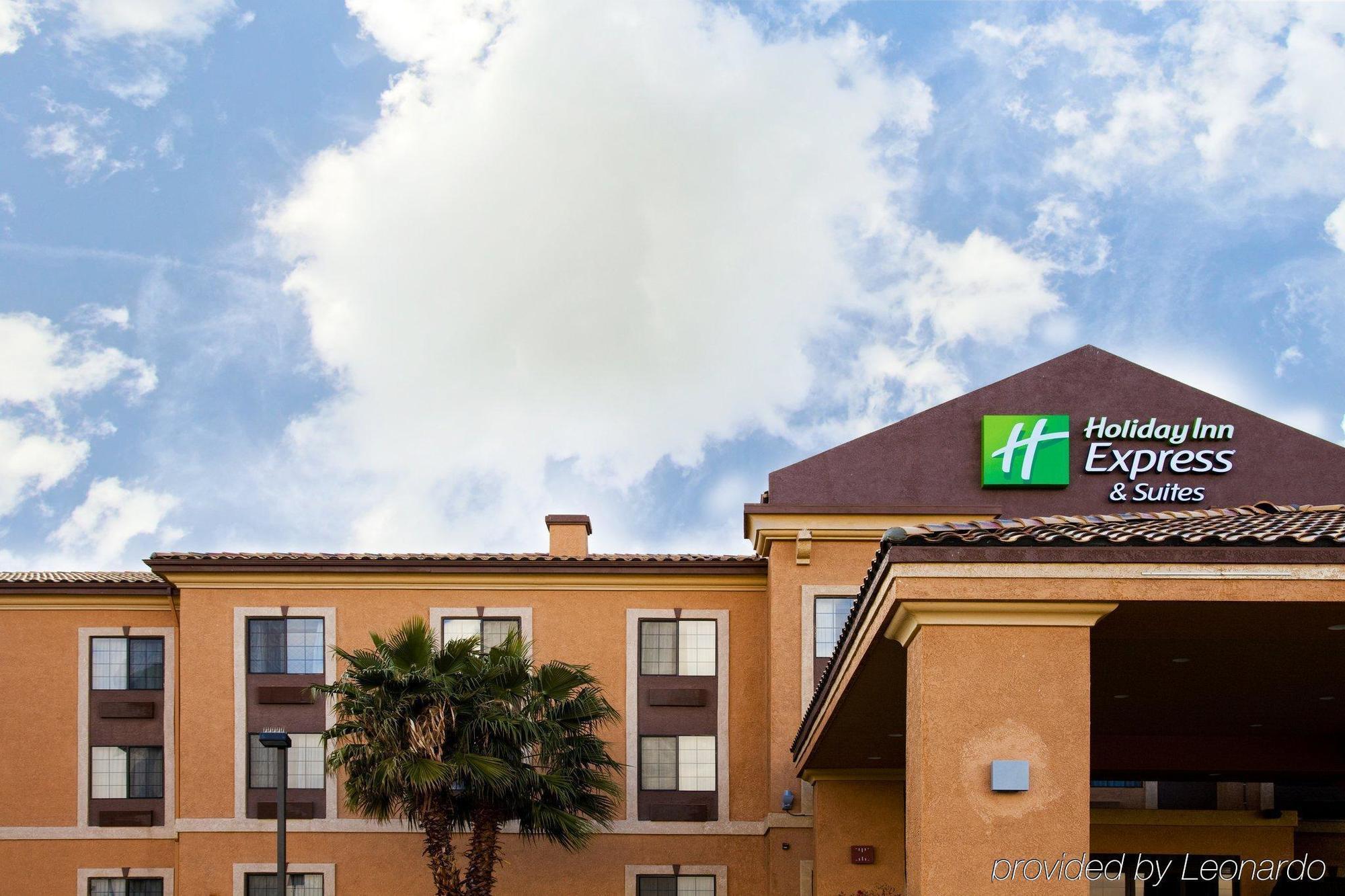Holiday Inn Express Hotel & Suites Hesperia, An Ihg Hotel Екстериор снимка