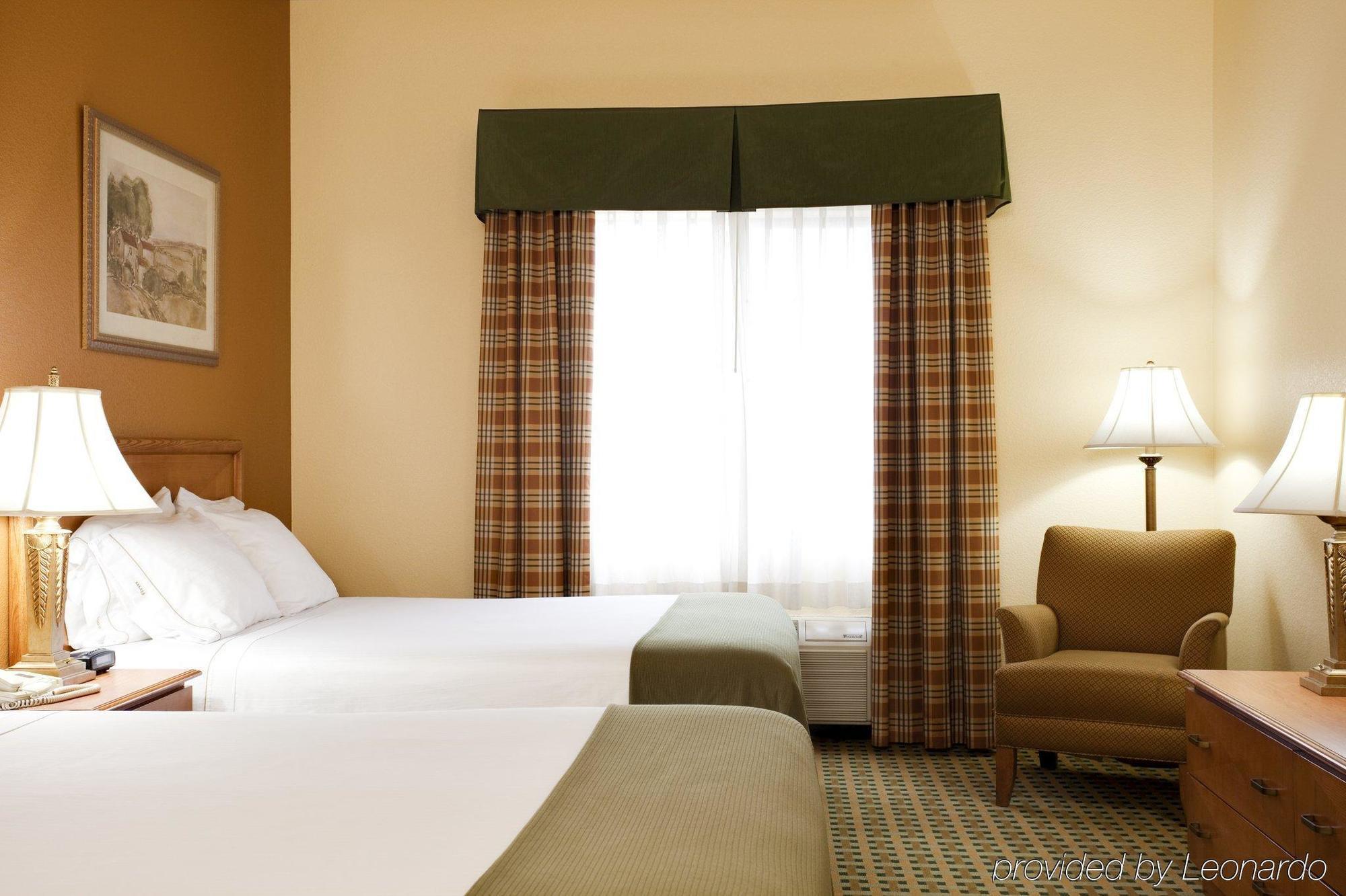Holiday Inn Express Hotel & Suites Hesperia, An Ihg Hotel Екстериор снимка