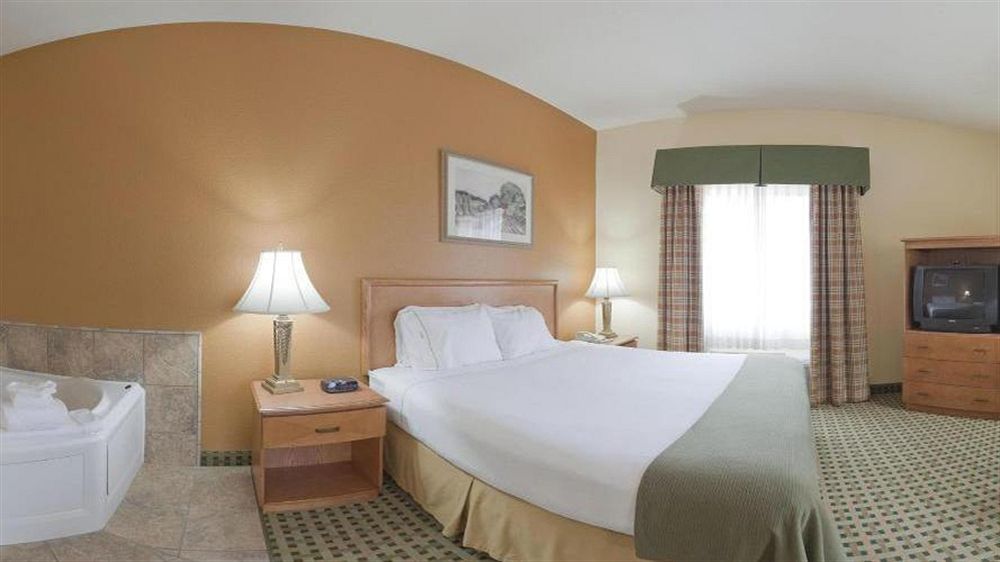 Holiday Inn Express Hotel & Suites Hesperia, An Ihg Hotel Екстериор снимка