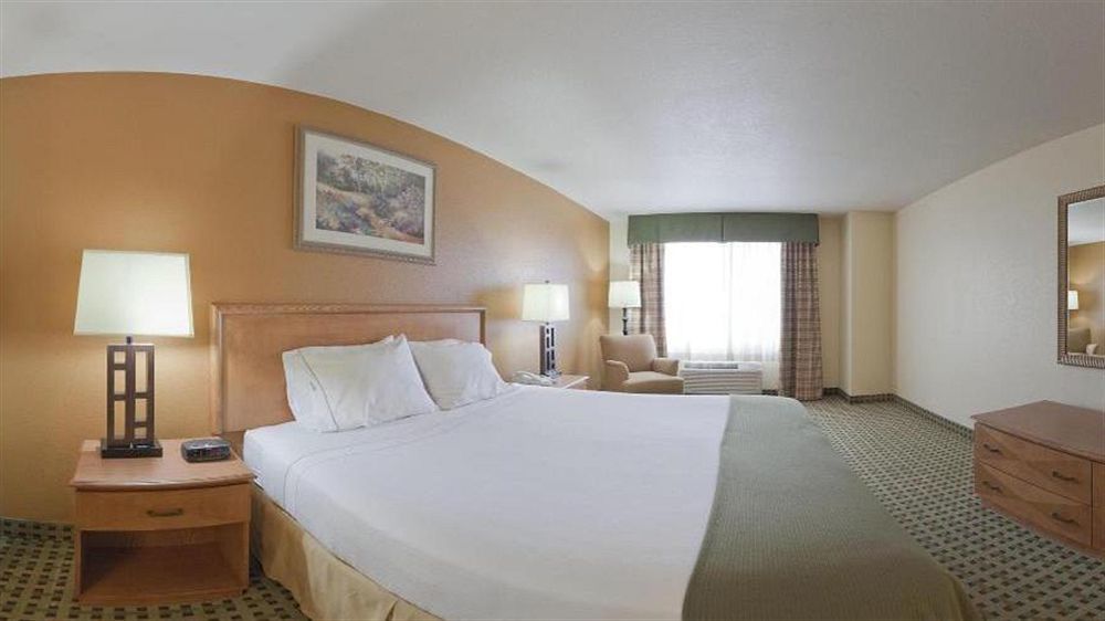 Holiday Inn Express Hotel & Suites Hesperia, An Ihg Hotel Екстериор снимка