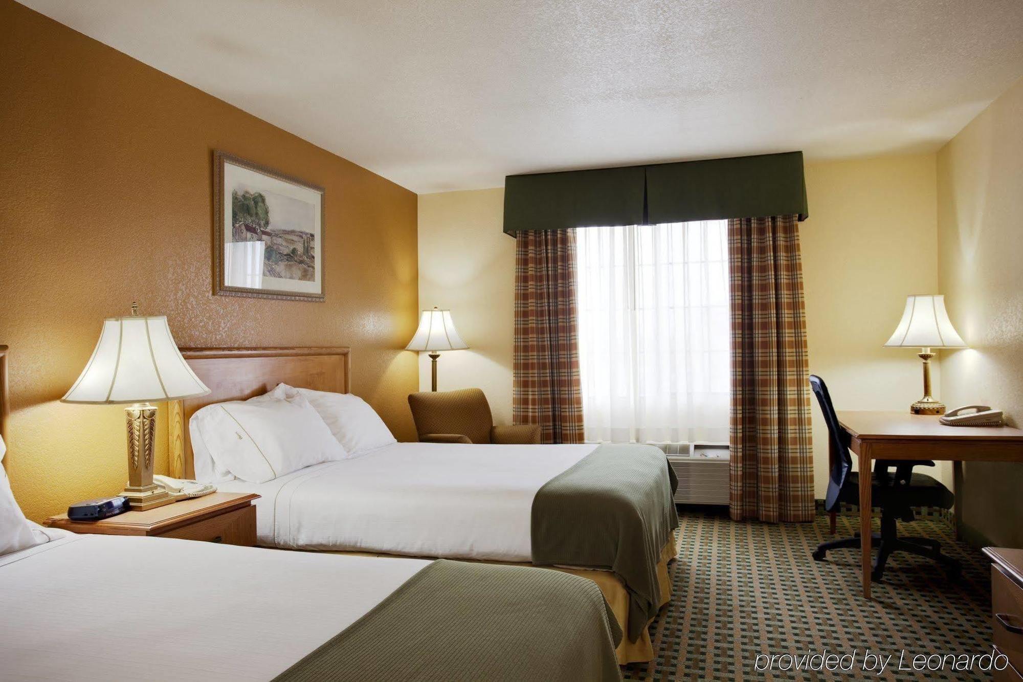 Holiday Inn Express Hotel & Suites Hesperia, An Ihg Hotel Екстериор снимка