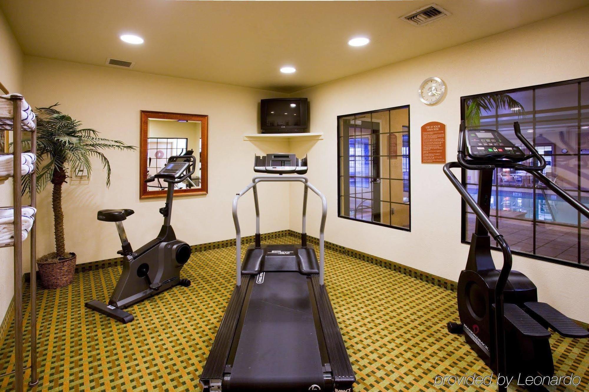 Holiday Inn Express Hotel & Suites Hesperia, An Ihg Hotel Съоръжения снимка